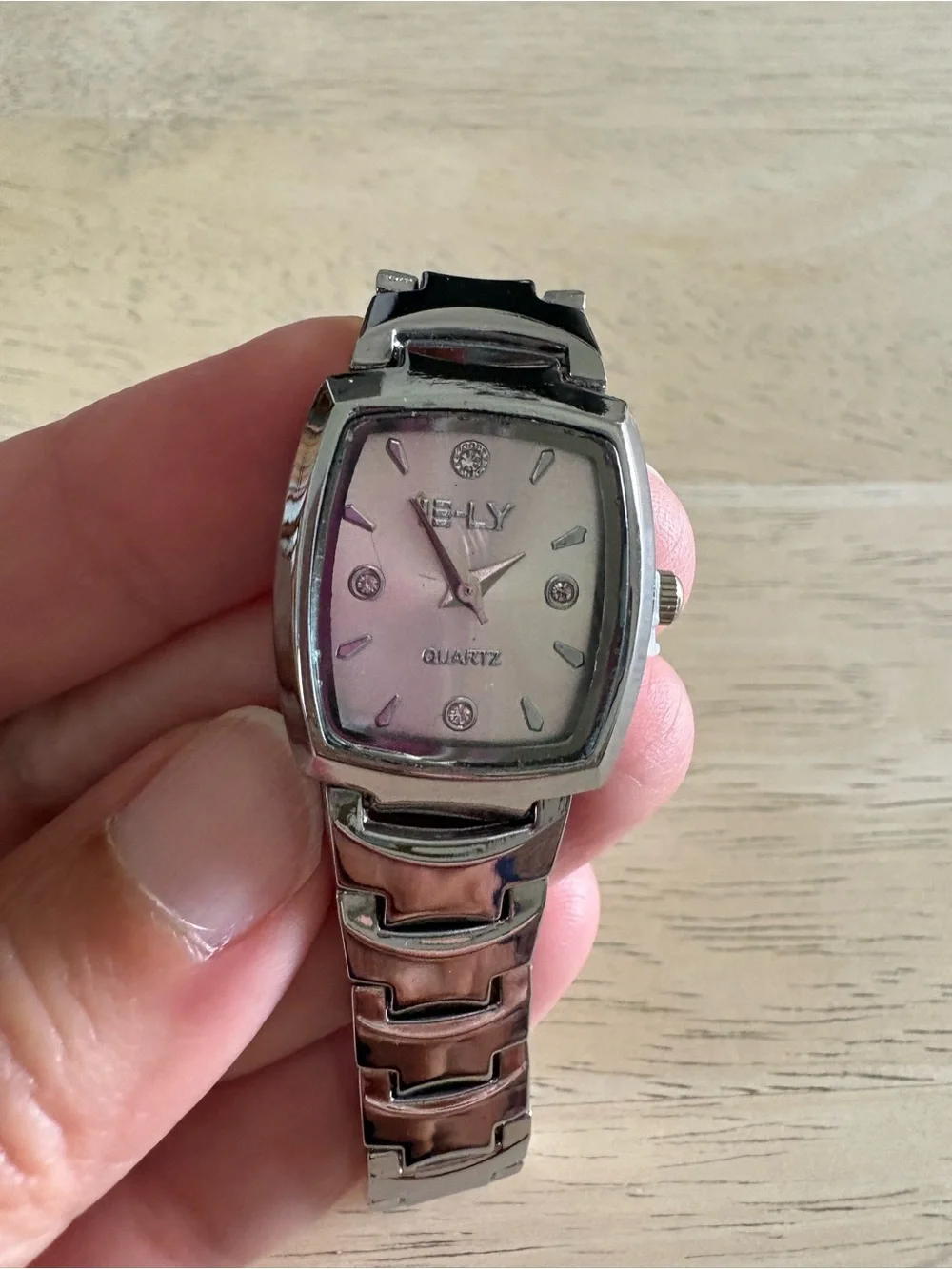 ELY Silver Tone Women's Quartz Bracelet Watch